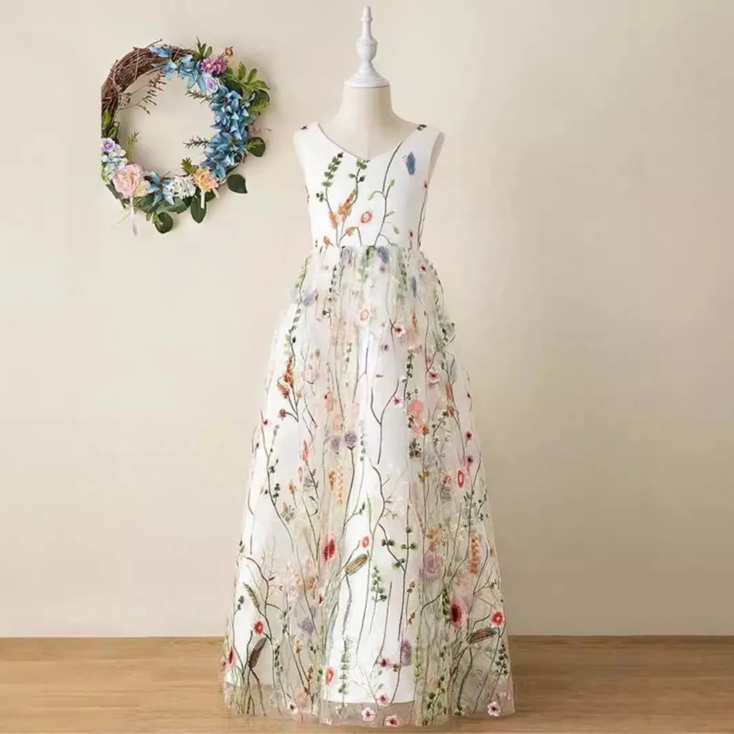 Bohemian Lace Embroidered Kids Wedding Gown Sleeveless Tulle Back Bow Flower Girl A Line Floor Length Dress