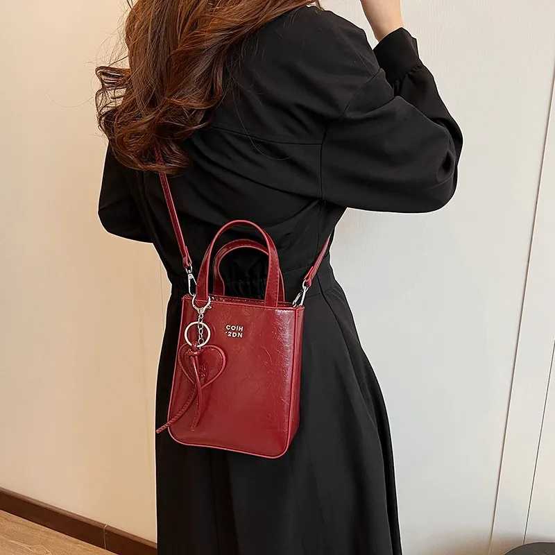 

Portable Casual Bucket Bag for Women 2025 Square Bags Versatile and Fashionable Single-shoulder Bag Commuting Crossbody Bag