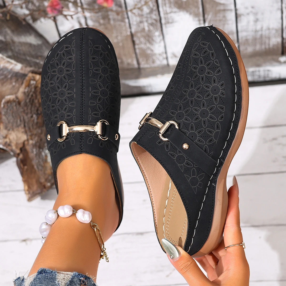 Women Slippers Lightweight Fashion Half-support Slippers Outdoor Wading Shoes Middle-aged Mother Sandals Summer Slides Women - view 5