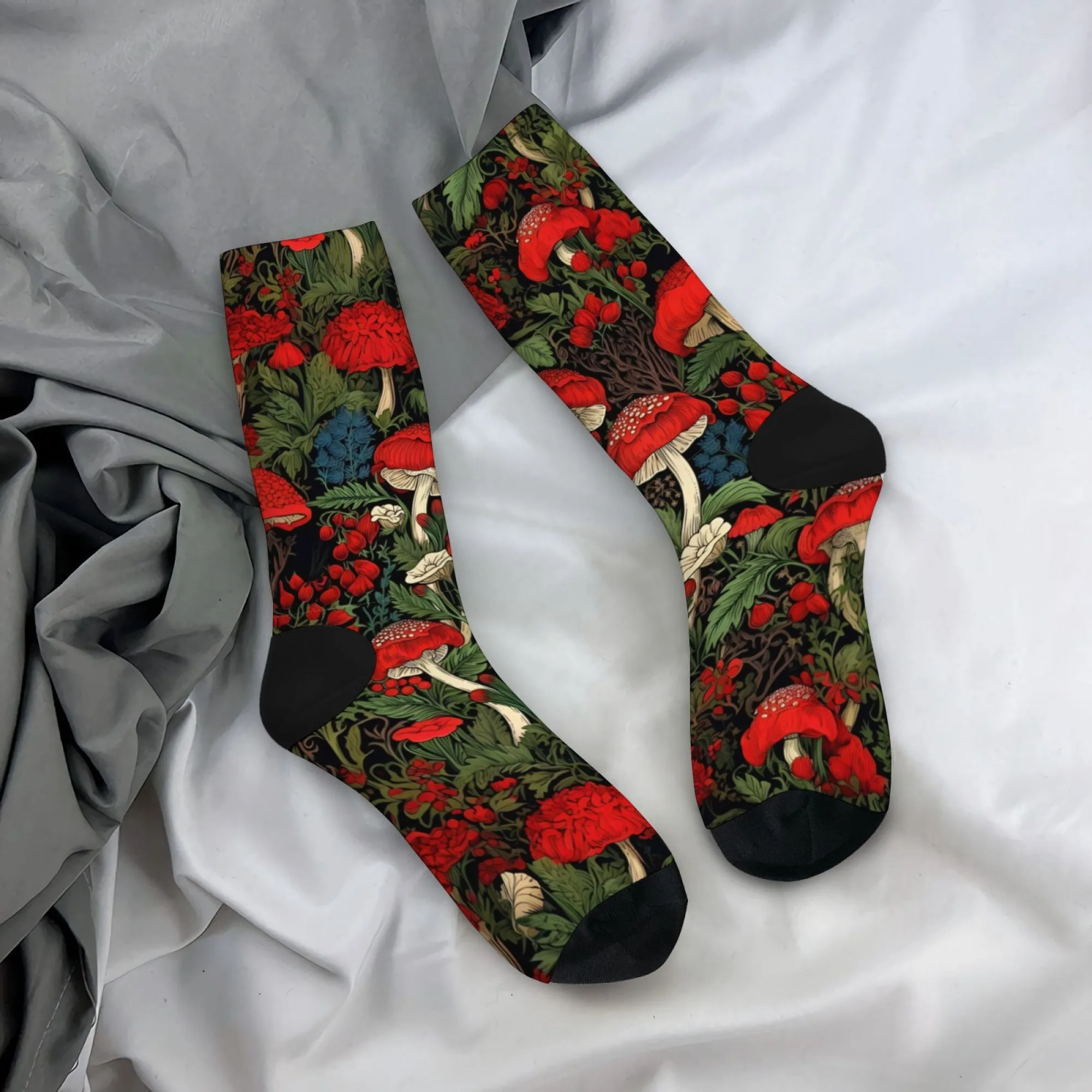 Red Mushroom Men's Socks Novelty Fashion Sports Socks Elastic Breathable Comfortable Non-slip Casual Compression Socks Gifts