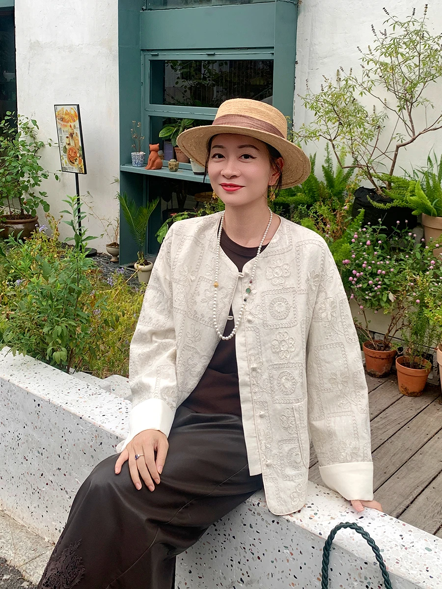 

Autumnal Versatile Casual Retro Embroidered Texture Beaded Jaet Ladies' ort Outerwear Comfortable Loose Fit Coat