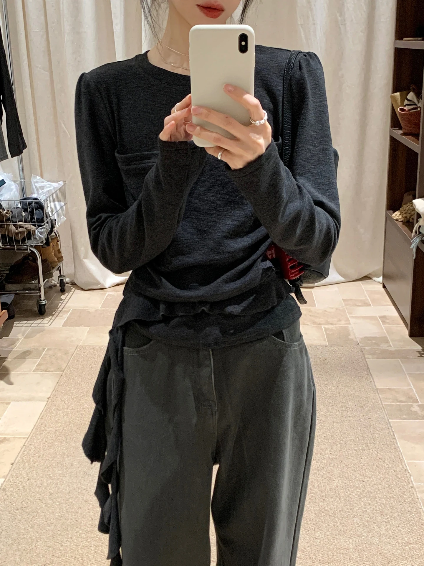 

Korean Sle Bla ey T-irt Women's Base Layer irt with Sa Autumn Winter Faion Design Sensation Long Sve round Ne