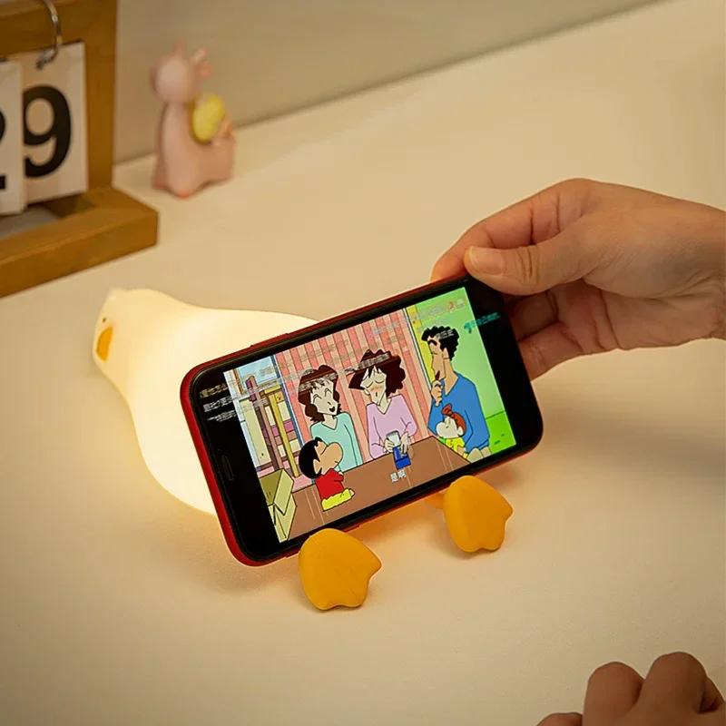 New Adorable and cute rechargeable silicone duck-shaped night light for kids' bedtime - Perfect soft lamp - Lovely portable deco