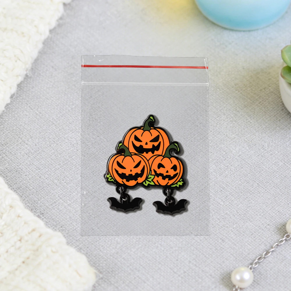 Halloween-Kürbisbrosche mit Fledermaus-Anhänger, Horror-Requisiten, Accessoires, Geschenke für Feiertagspartys – Detail 14