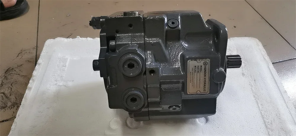 Belparts hydraulic pump for excavator  gear  bobcat 773  e45 e50 328     fiat