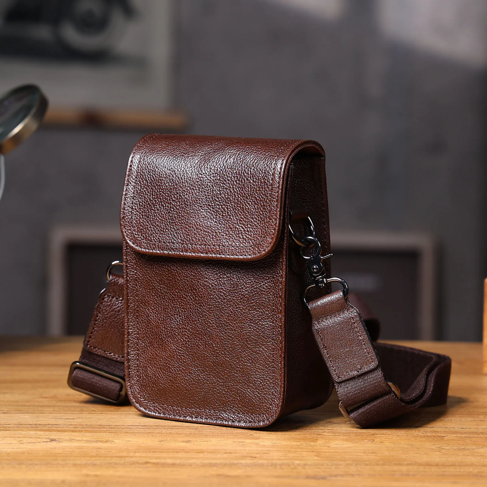 Echte Leder-Umhängetasche für Herren, Crossbody-Taschen, einfache Rindsleder-Gürteltasche, hochwertiges, pflanzlich gegerbtes Leder, modisch und lässig – Detail 17