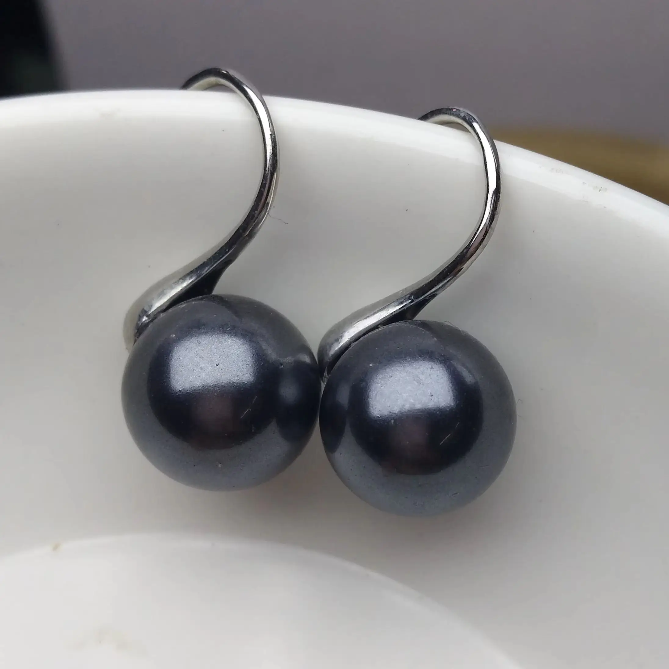 

Suitable For Any Occasion Gorgeous Exotic Trendy AAAA10-11mm Natural Tahaitian Round black pearl earrings Hook Earrings