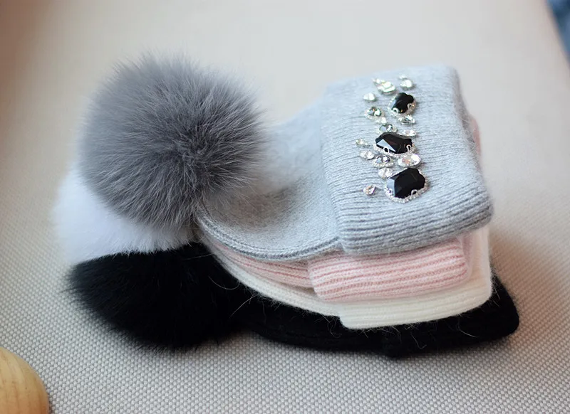 Women Thick Warm Cap For Women Autumn Winter Alloy diamond Fur Knitted Beanies Hat With Detachable Real Fox Fur Pom Poms