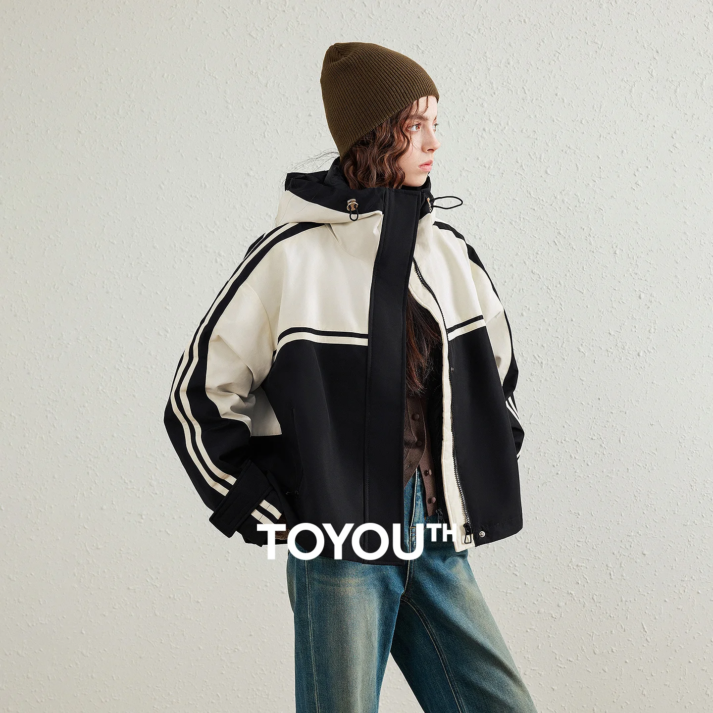TOYOUTH Women's Short Down Jacket 2026 Winter New College Sporty Windproof Warm Liner Two Piece Set