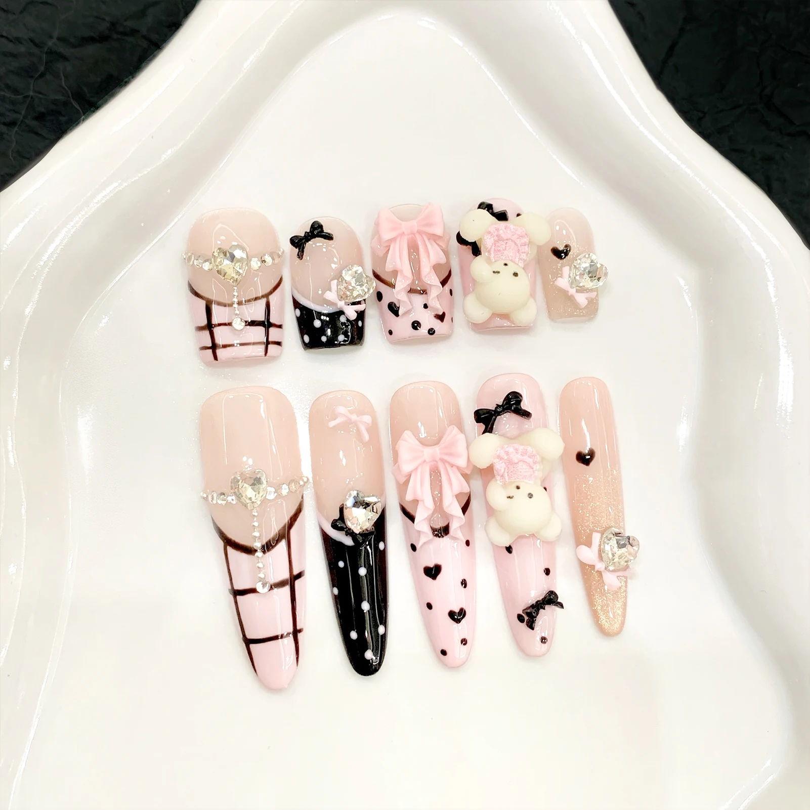 

10pcs Blush Cartoon Cute Handmade Fake Nails Kawaii Bear Bowknots Shiny Diamond Decor Press On Nails Pink Black French Manicure