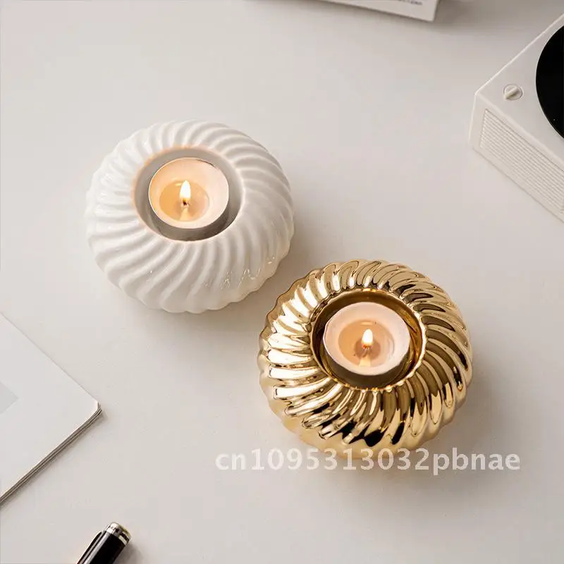

Light Luxury Simple Round Ceramic Handheld Candle Holder Small Candle Cup Modern Decorative Candle Holder