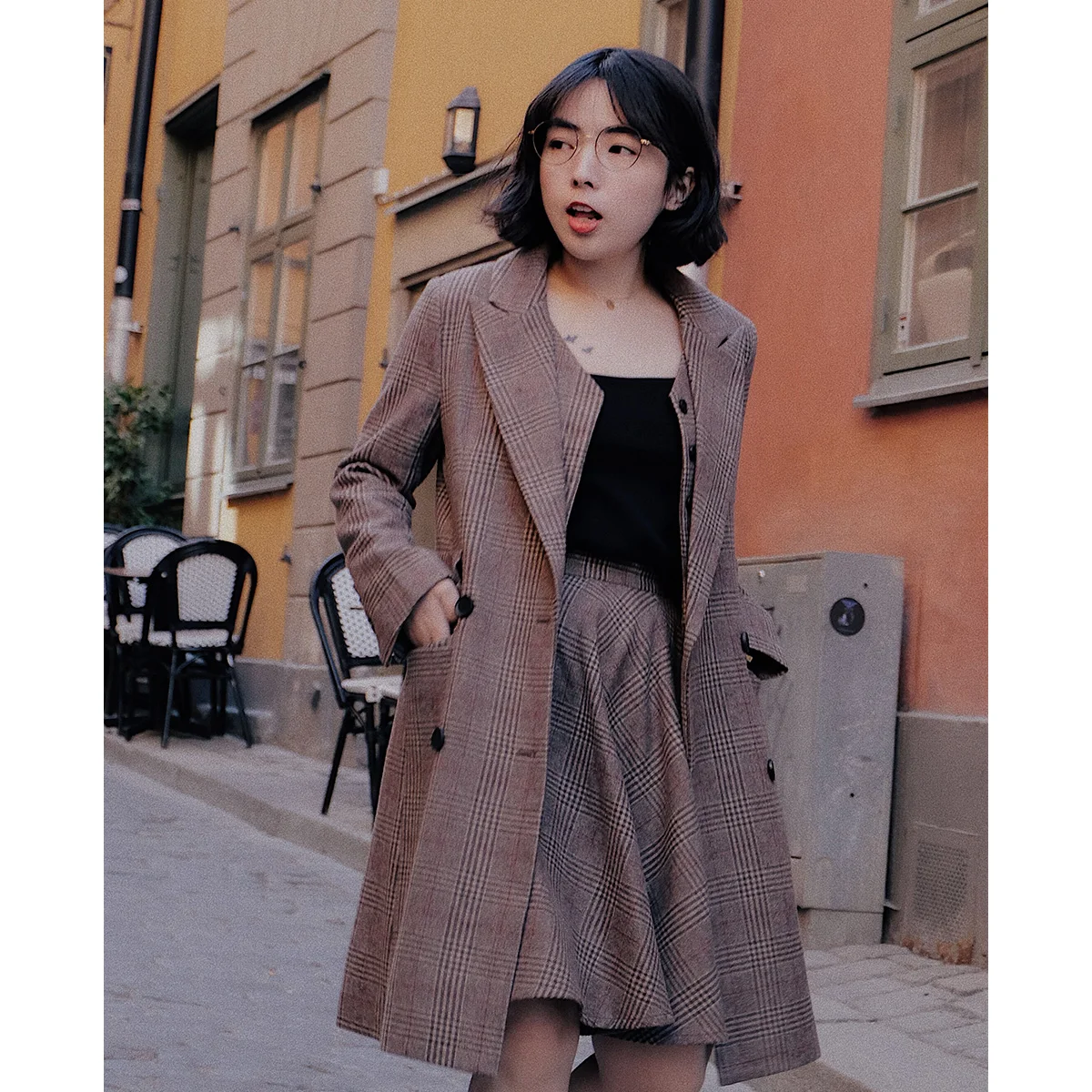 

Модный комплект из шерстяного пальто в клетку, юбки миди, жилета и футболки Know Robin, маленький размер, зимняя коллекция
