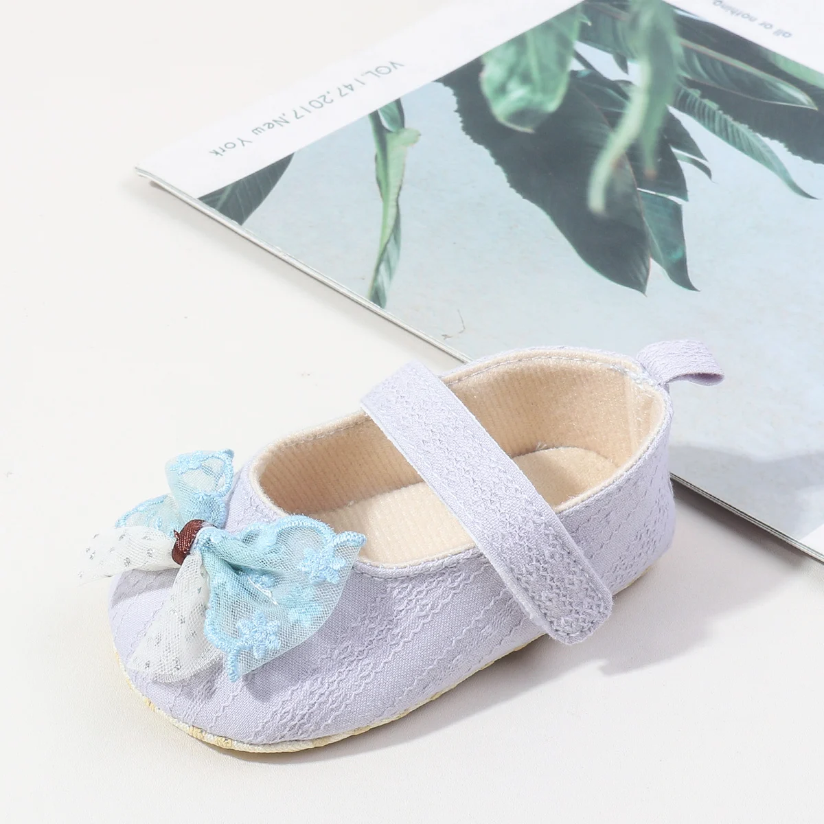 ربيع حار بيع تصميم جديد الوليد الطفل بنات أول المشي في الهواء الطلق الأميرة حذاء طفل صغير مع نعل ناعم ومريح