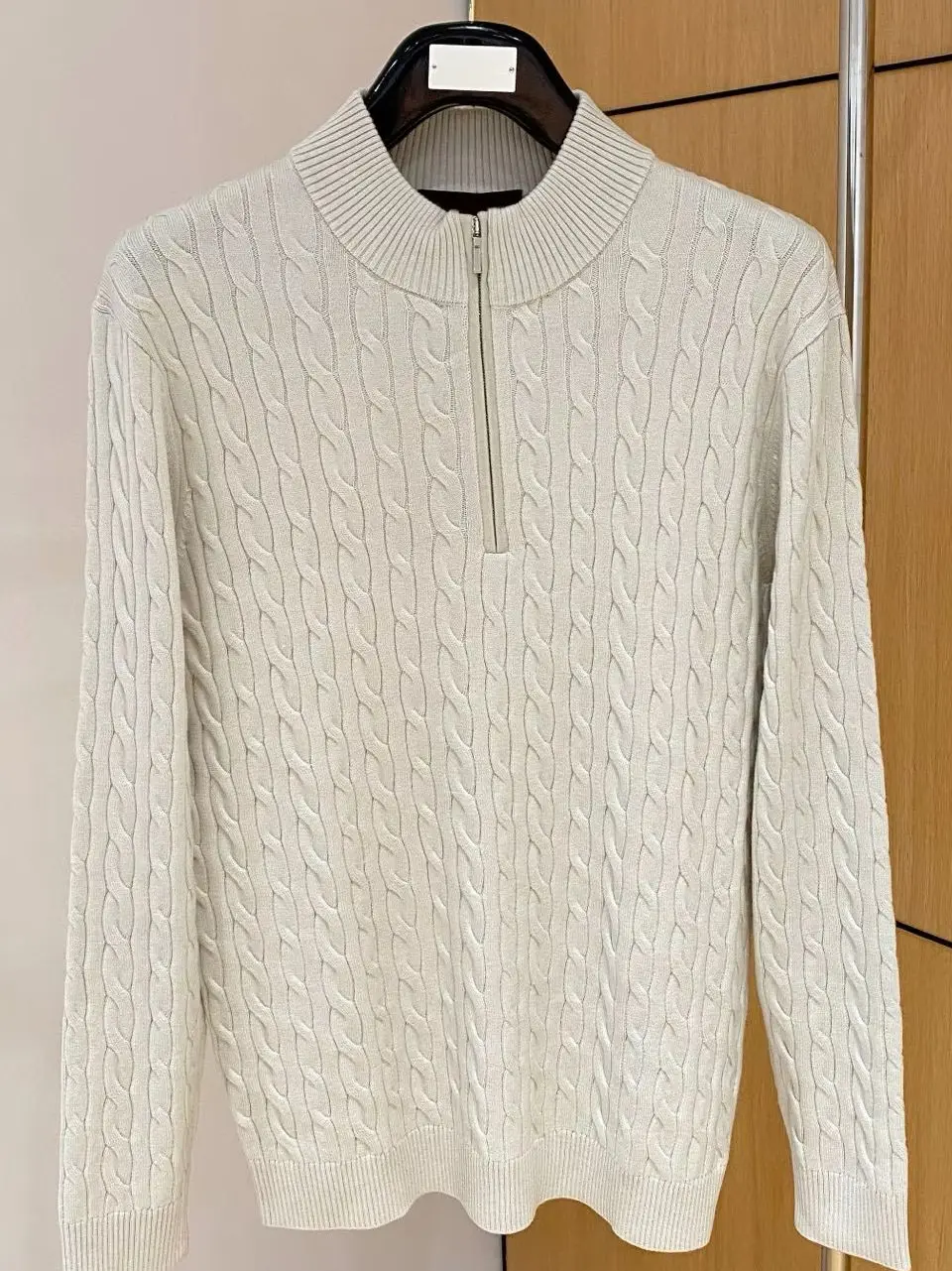 

Italian LP Half Turtleneck Zip Knitted Sweater Threaded Sweater