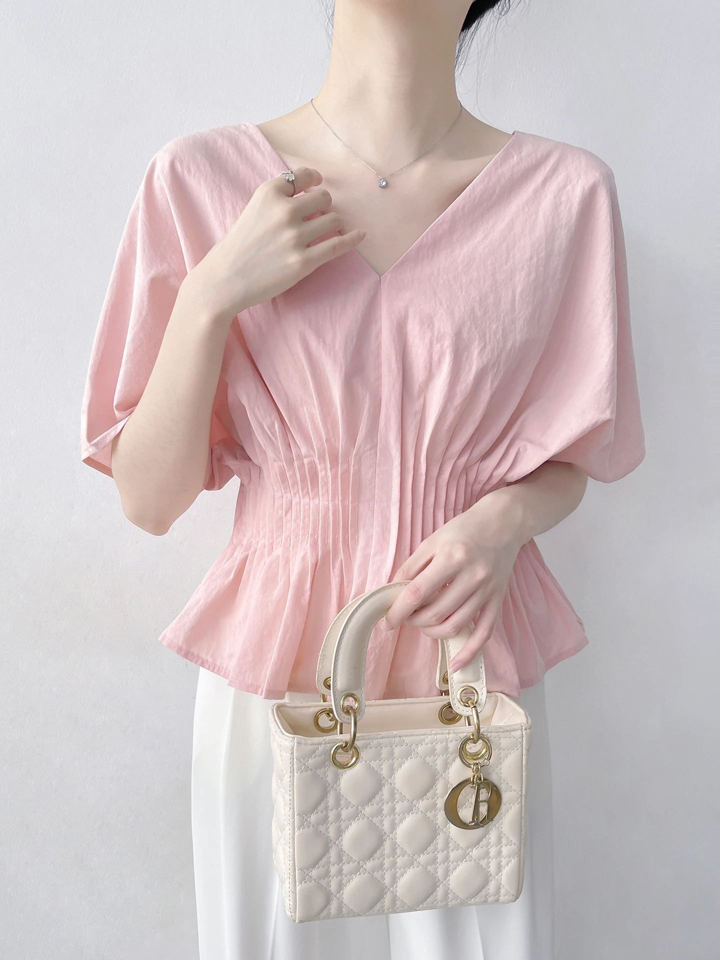 Korean Style V-Neck Short Sleeve Shirt Women's Slimming Pleated Top Summer Fashion Casual White Shirt Gathered Waist Design