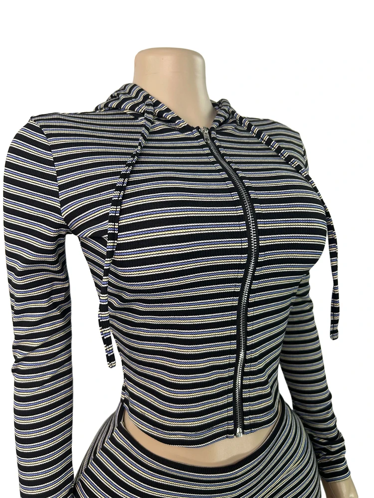 JENYAGE Gestreiftes Zweiteiler-Set für Damen, dehnbarer gerippter Hoodie mit Reißverschluss vorne, bauchfreies Top, hochtaillierte Biker-Shorts, figurbetonte Loungewear – Detail 7