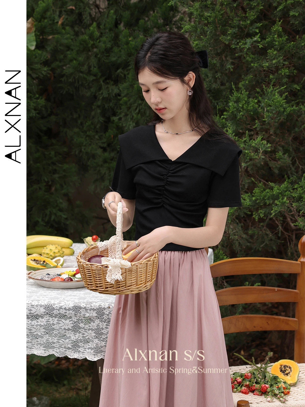 ALXNAN Fashion Ruched T-shirts for Women 2024 Summer New V-neck Short Sleeve Tees Female Casual Solid Simple Gentle Tops L36003