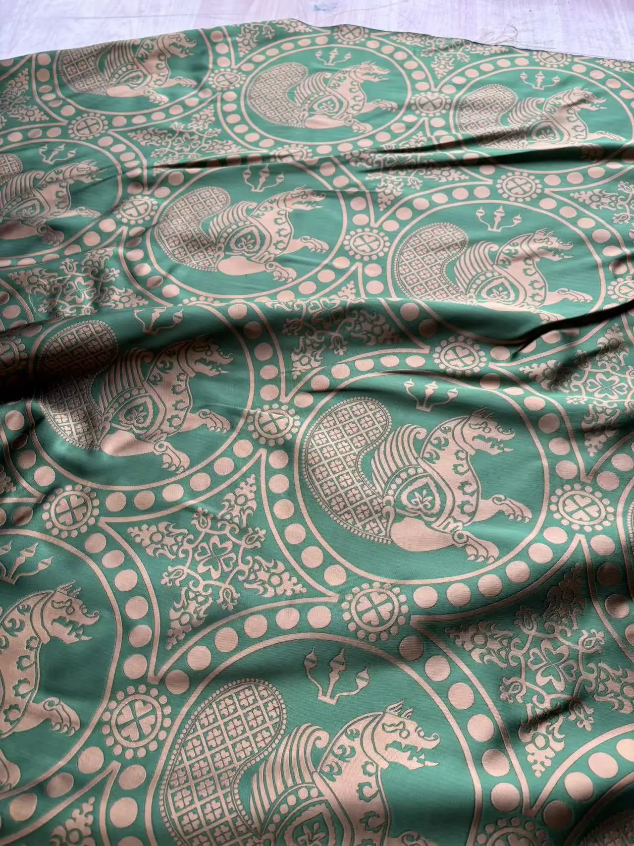 

7th-8th century, Tang Dynasty, restored fabric opaque silk blended brocade