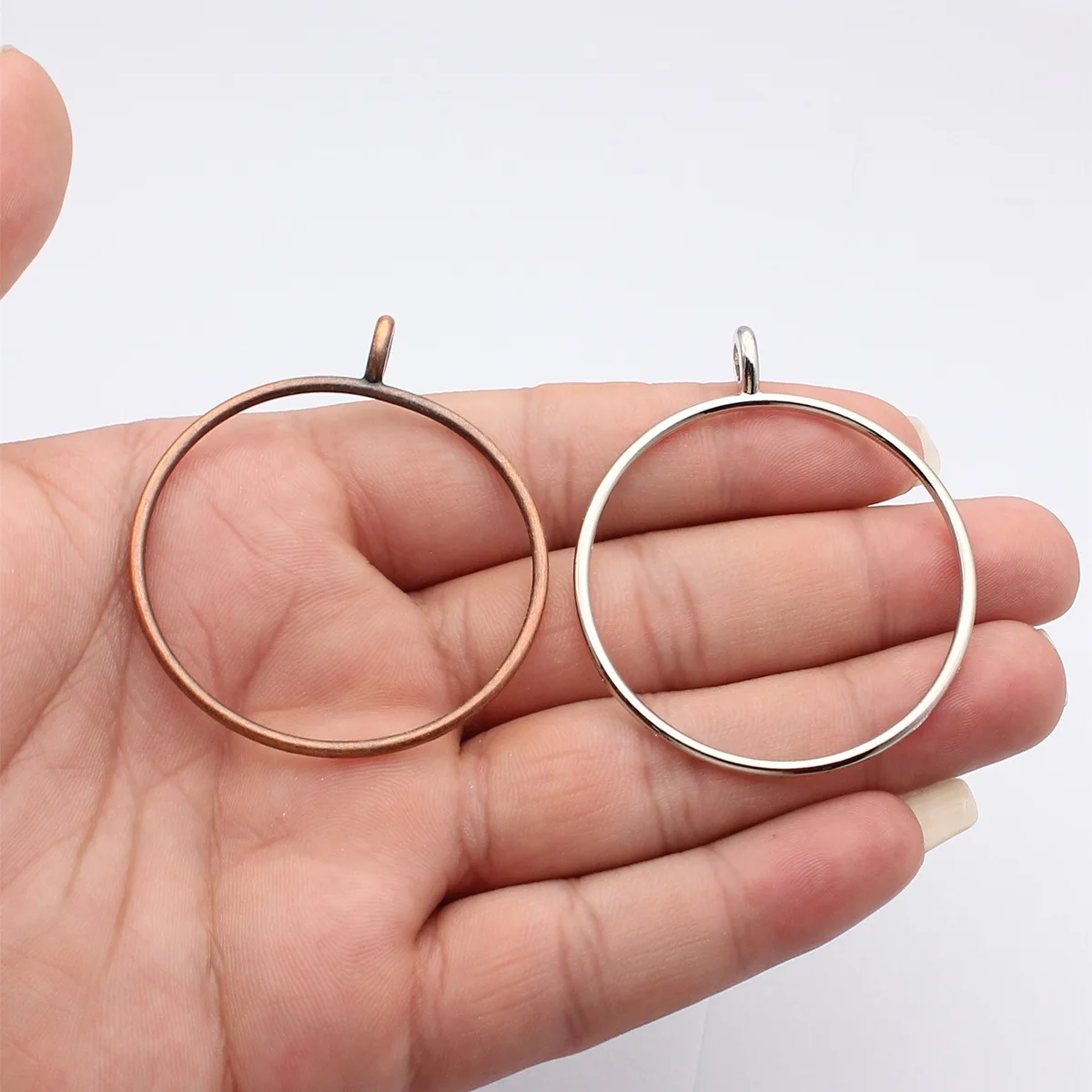 WYSIWYG 5pcs 59x50mm 2 Colors Rhodium Color Antique Copper Color Hollow Out Circular Charms For DIY Jewelry Making
