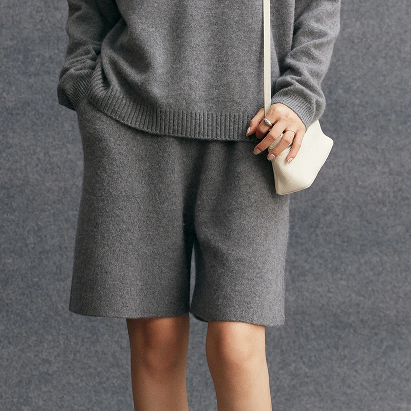 High quality Women's 100% Cashmere Spring Autumn Winter Casual Cashmere Knitted Five Quarter Pants Warm Soft Simple Shorts
