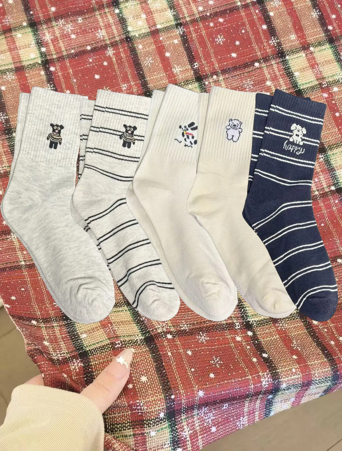 

1/5 пар мужских и женских носков средней длины с принтом медведя, мягкие удобные впитывающие пот дышащие повседневные носки для пар