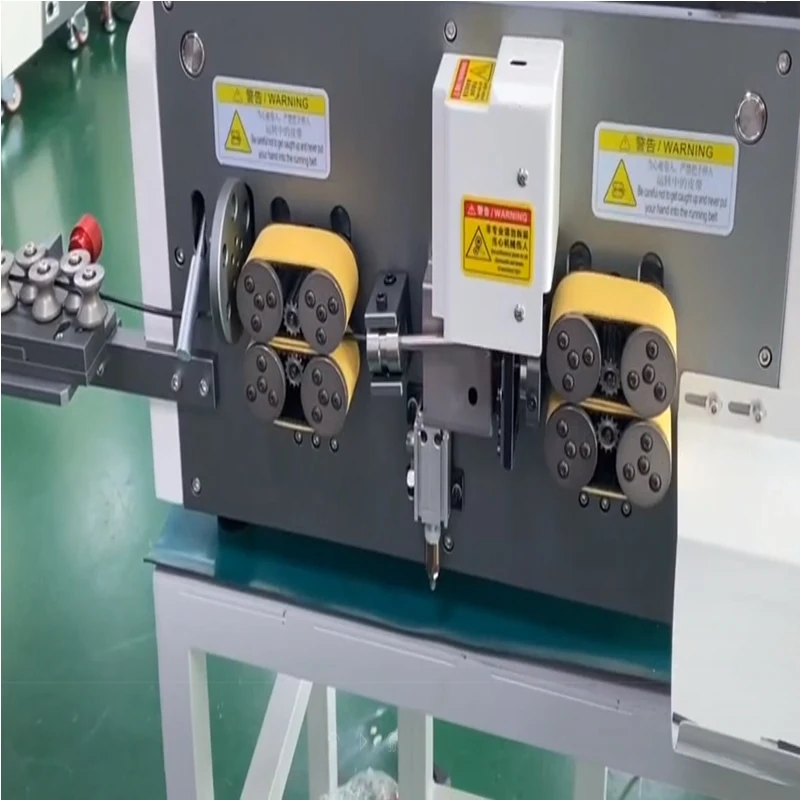 LY 870N Touch Screen Automatic High Speed Precision Inner And Outer Thick Wire Stripping Machine Customized