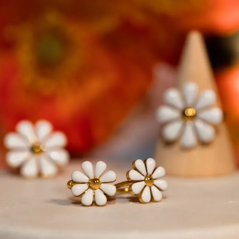 الفولاذ المقاوم للصدأ الصيف الساخن بيع الأزياء الصغيرة زيت الأقحوان بالتنقيط التيتانيوم الصلب الأذن العظام كليب صغير جديد وبسيط #3