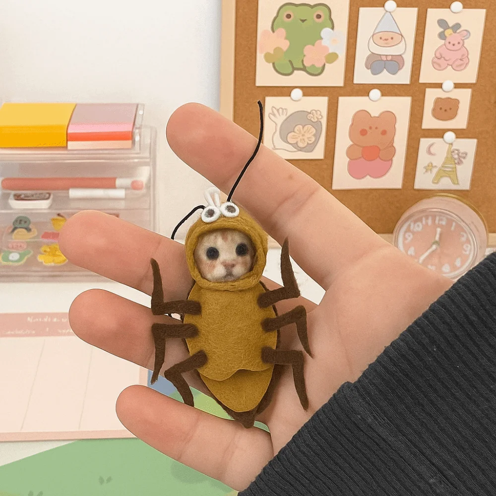 クリエイティブデザイン漫画ゴキブリ猫素材電話ペンダント人形キーホルダーゴキブリ猫キーホルダー素材素材パッケージ