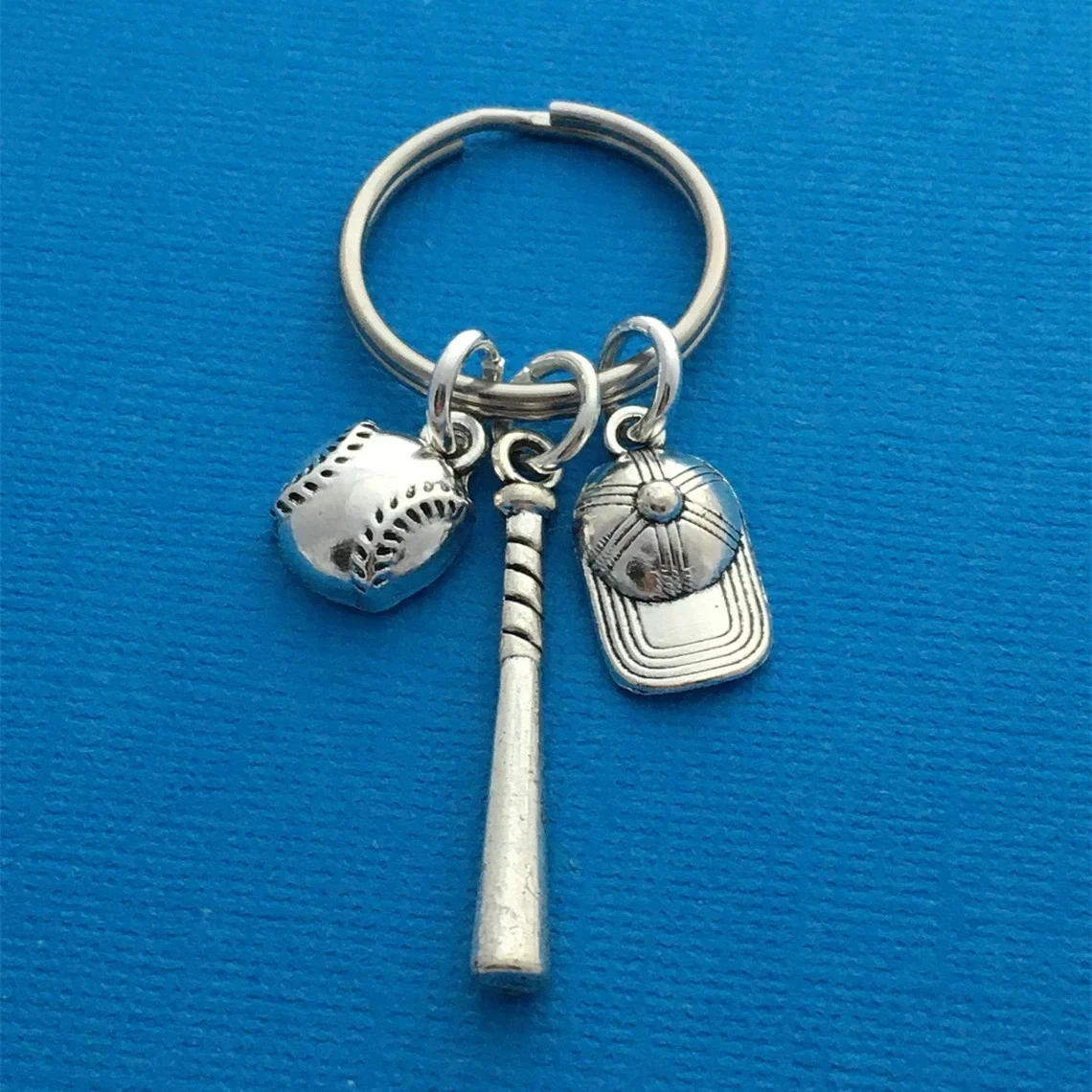 Спортивная-бейсбольная-бита-бейсбольная-кепка-бейсбольный-брелок-простая-Подвеска-рюкзак-спортсмен-игрок-подарок-брелок