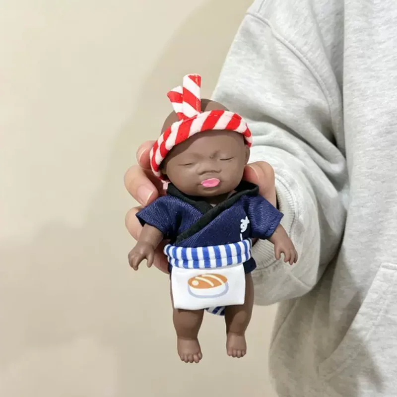 

Natasha Squeeze Decompression Toy 14cm Black Skin Ugly Doll With Clothes Set Relieve Anxiety Prank For Adult Office Workers