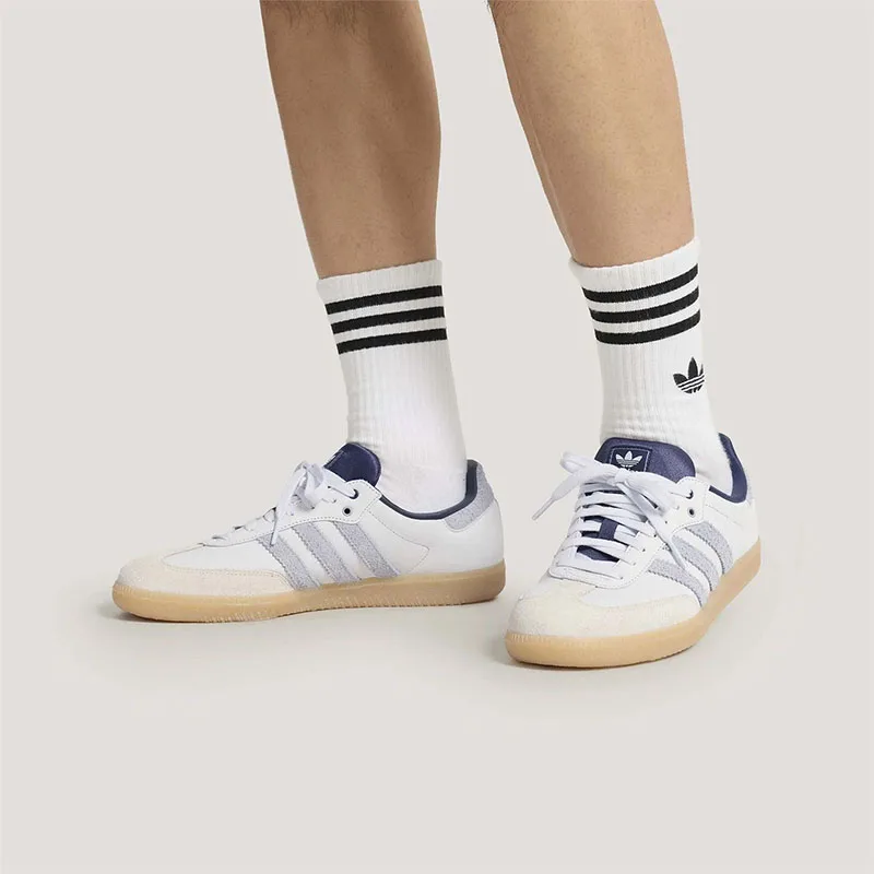 adidas originals SAMBA OG T-toe shoes are classic, retro, comfortable, versatile, and durable sports trainers, suitable for both men and women, in crystal white KJ7305