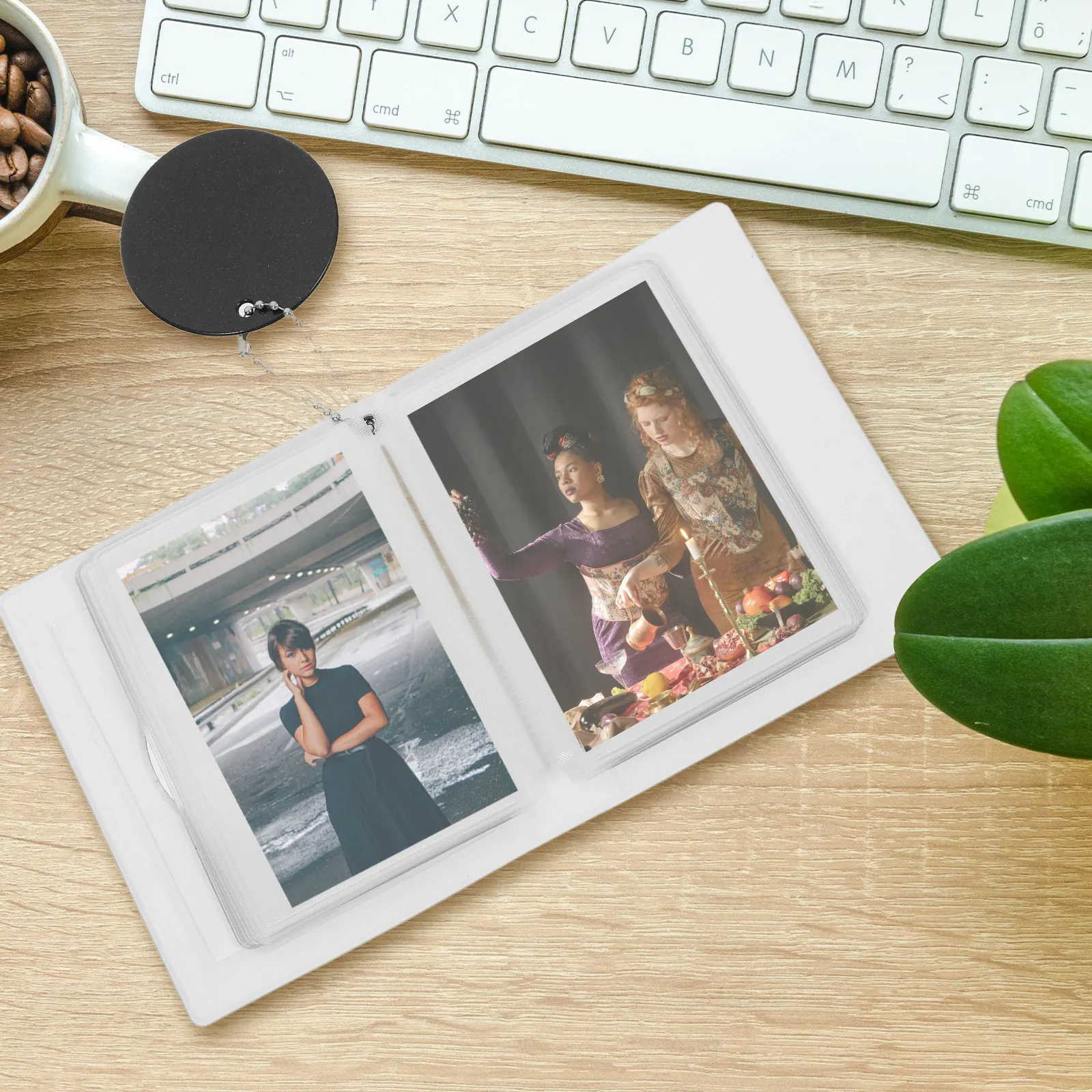 Portable 3 Inch Photocard Holder Mini Book Round Hollow Out Design for Kpop Fans Cards Display Small Photo Organizer