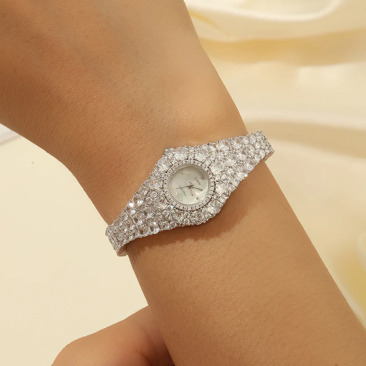 Gorgeous Watch for Women AAA Cubic Zircon Square Shape Bracelet Watch for Wedding Party Fashion Fine Jewelry Wholesale