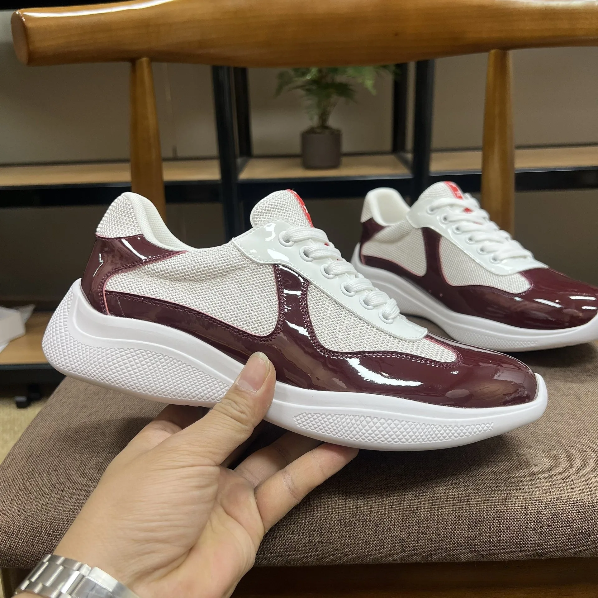 

New Men's High-Gloss Patent Leather Sneakers Breathable Mesh Patchwork Casual Shoes Thick Sole Non-slip Outdoor Sport Shoes