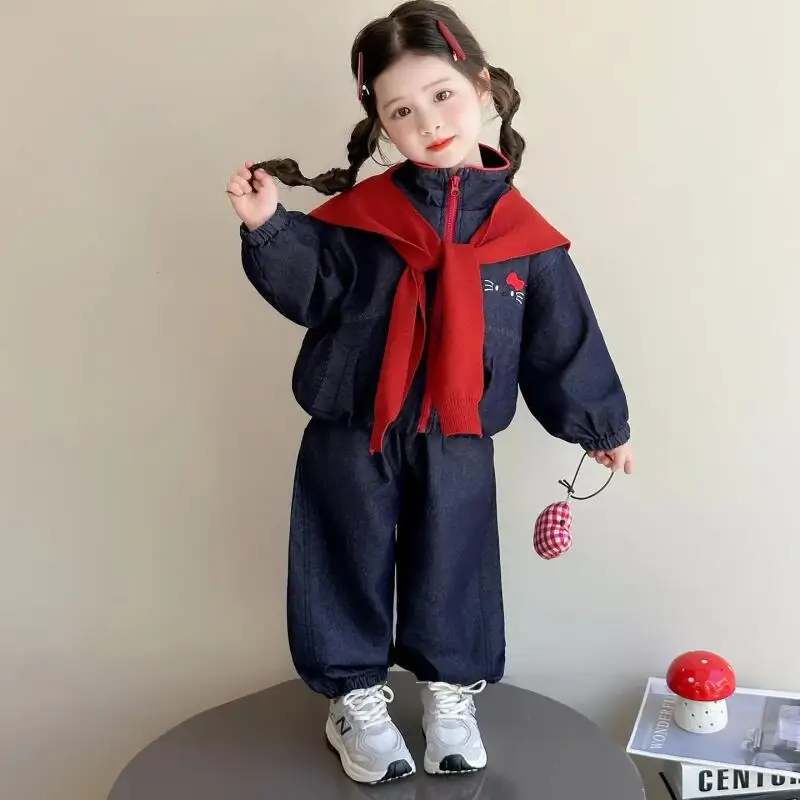 

Комплект пальто и брюк для девочек в стиле аниме «Hello Kitty», милый детский комплект из джинсовой куртки и джинсов, весенне-осенняя детская спортивная одежда