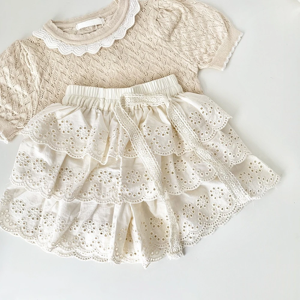 

Girls Cotton Short Trousers Eyelet Sweet Style Children Summer Shorts Tiered Mini Culottes