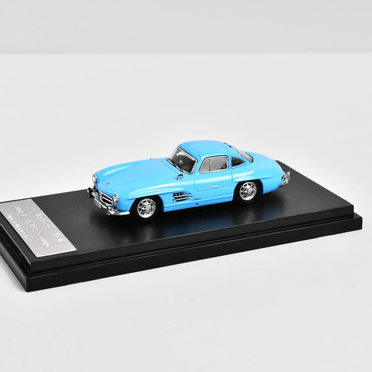 Seeker 1:64 300SL  Diecast Model Car