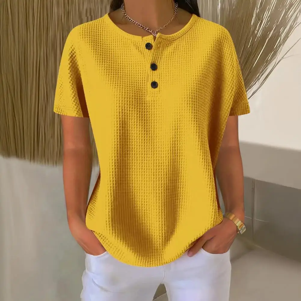 

Футболка из мягкой ткани, женские топы, женские топы с круглым вырезом, футболки с короткими рукавами и вафельной текстурой, свободный крой, на пуговицах, с полуоткрытой планкой