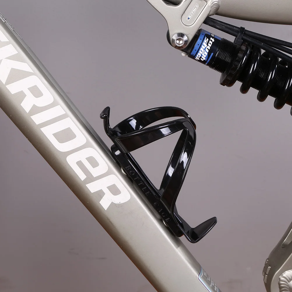 دراجة جبلية زجاجة ماء وقفص حامل ، أدوات شرب للدراجات ، ركوب الدراجات في الهواء الطلق ، من من من من من من