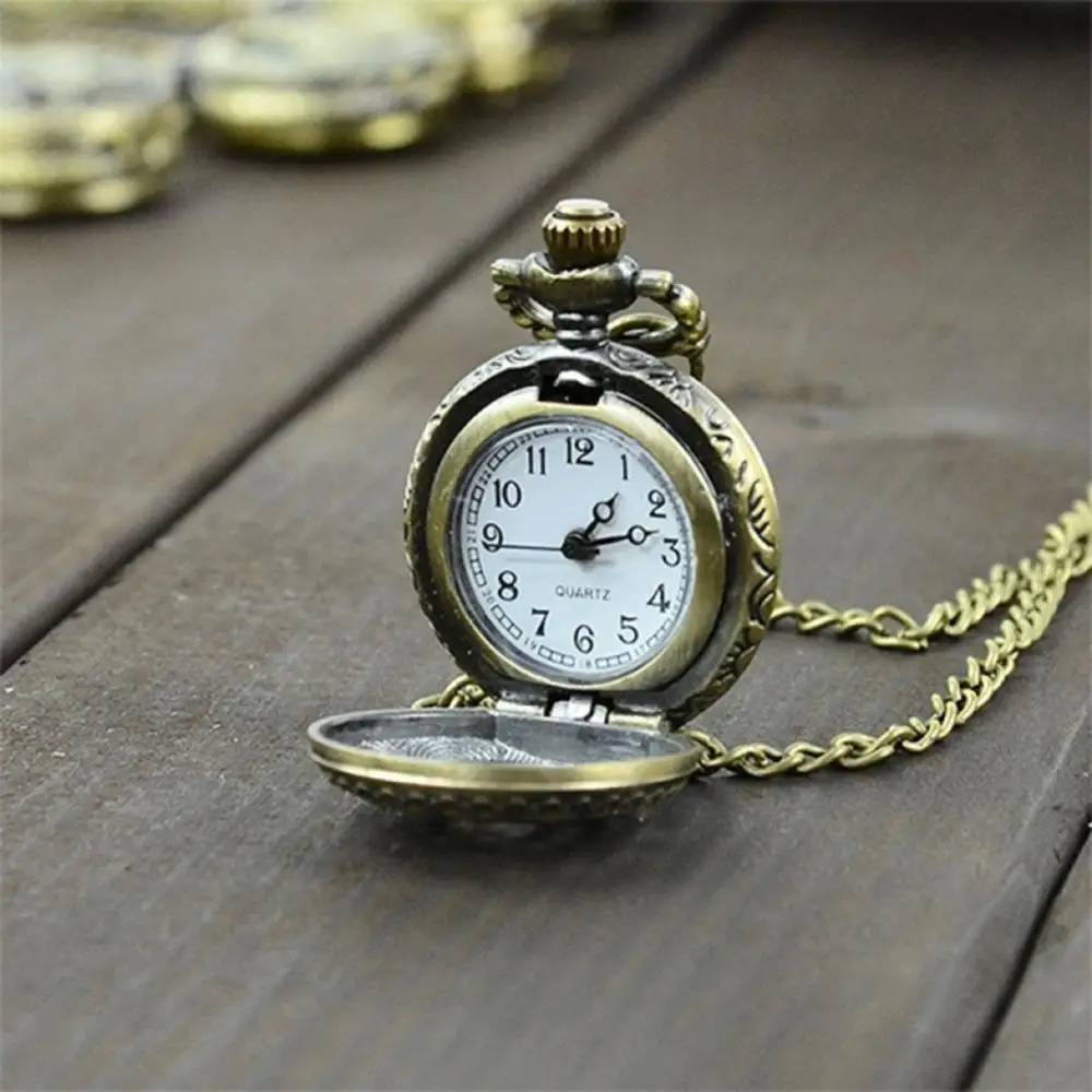 Retro Vintage Steampunk Quartz Necklace Carving Pendant Chain Clock Pocket Watch Hollow Out Flower Necklace Pendant Clock Chain