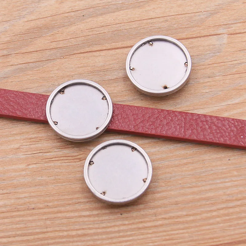 Image of PULCHRITUDE 2 Stück flache Leder-Schieberperlen aus Edelstahl, zweifarbig, blanko, 20 mm, Cabochon-Fassung, DIY-Armbänder, Herstellungszubehör