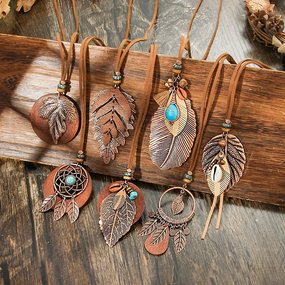 

Retro Boho Long Neckalce For Women Fashion Elegant Turquoise Shell Pendant Brown Sweater Chain Design Tribal Jewelry Party Gifts