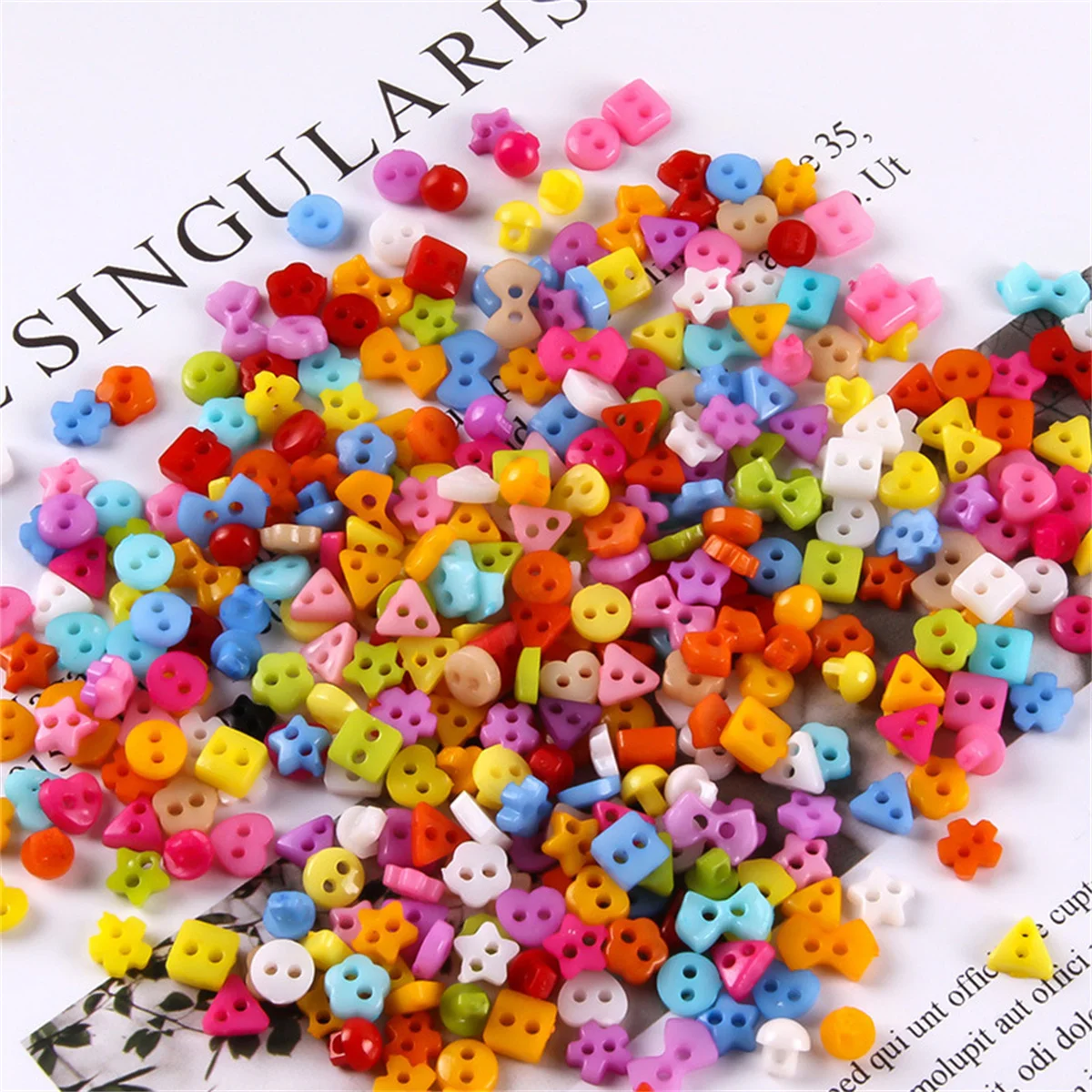 100pcsDouble hole 6mm small button, 15colors, miniature mini button, very suitable for doll clothes, baby buttons, smart buttons