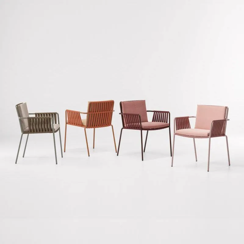 في الهواء الطلق، فناء، حديقة، لائحة، طاولة طعام وكراسي فيلا، شرفة، كرسي الروطان