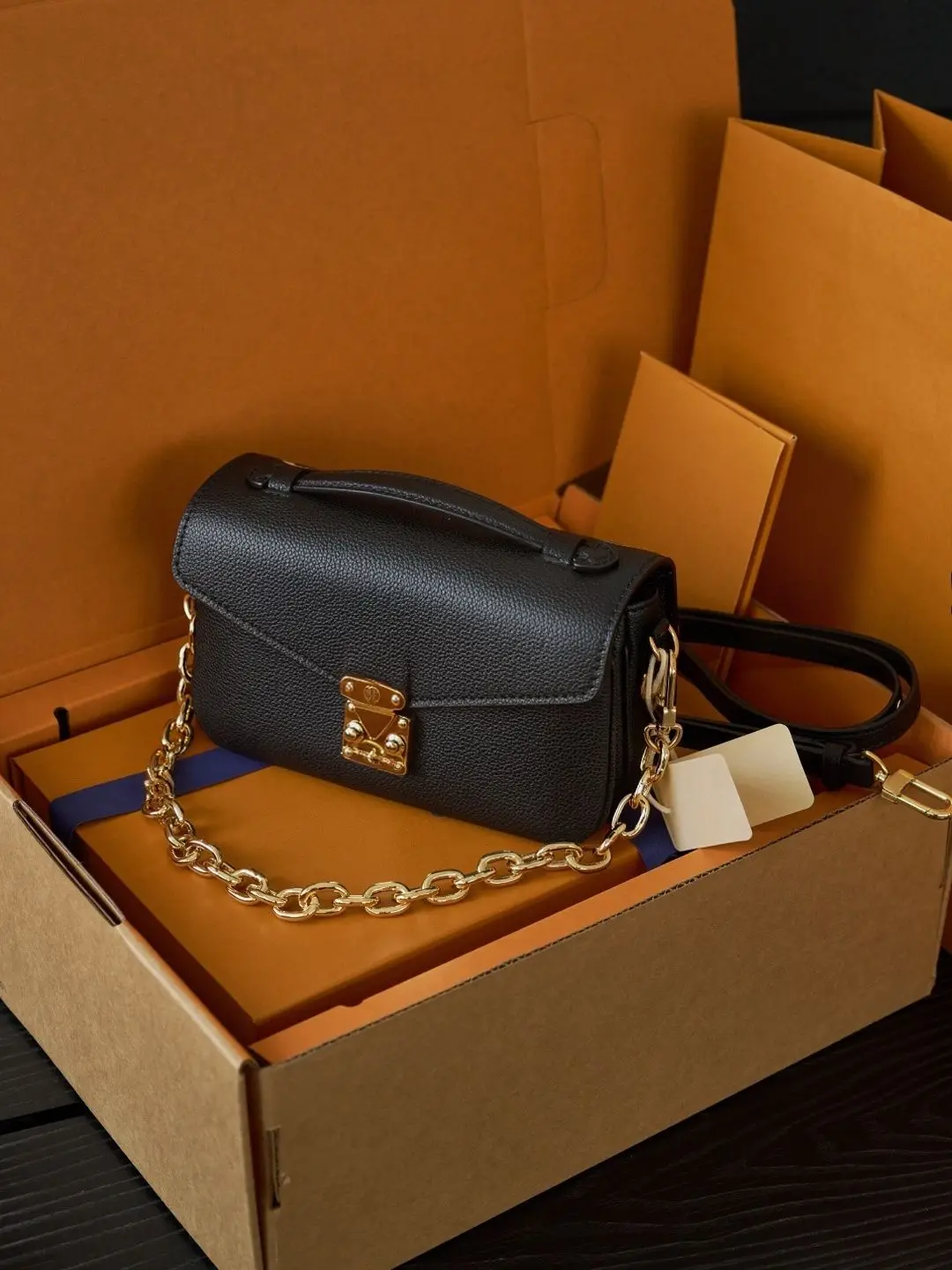 Elegant Black Grain Leather Lock Flap Bag Removable Chain & Leather Strap