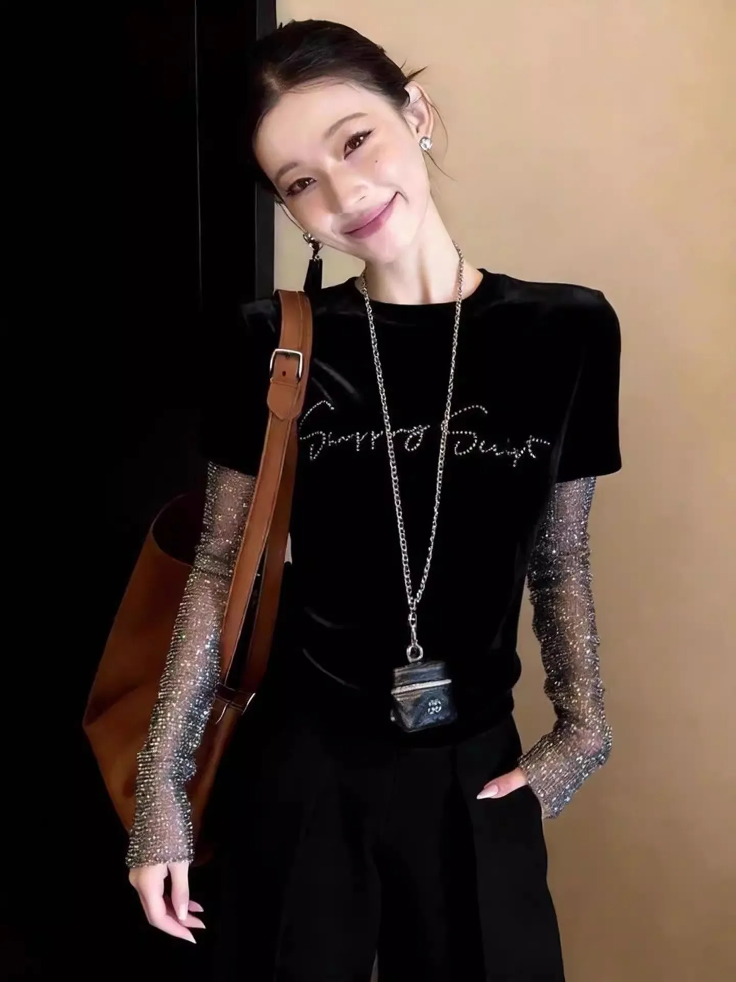 

Женская черная футболка с длинным рукавом и принтом, высококачественная, новая модель, модная повседневная одежда из полиэстера для весны