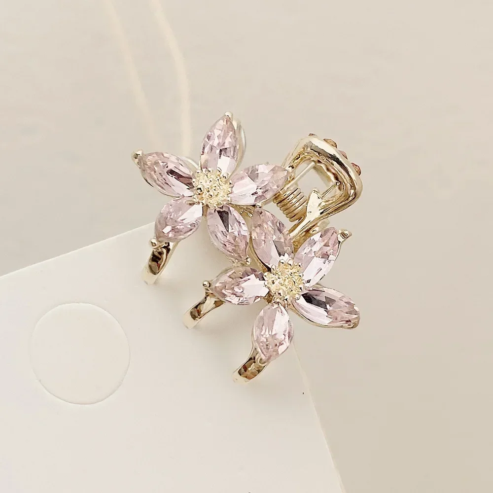 Small Bangs Grip Ladies Temperament Crystal Flower Side Decorative Claw Clips for Girls Hair Accessories Headwear