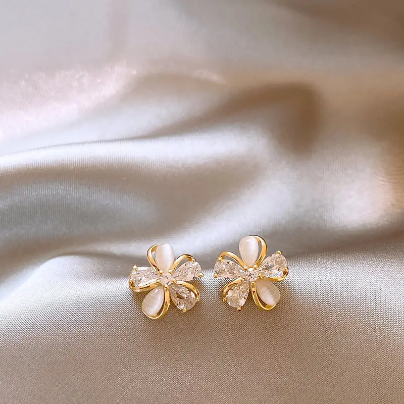 18K Vergoldete Katzenaugen-Stein Zirkon Blumen-Ohrringe Frisches Design 2026 Neuer Stil Schmuck-Accessoires Süße Ohrstecker für Mädchen – Detail 3