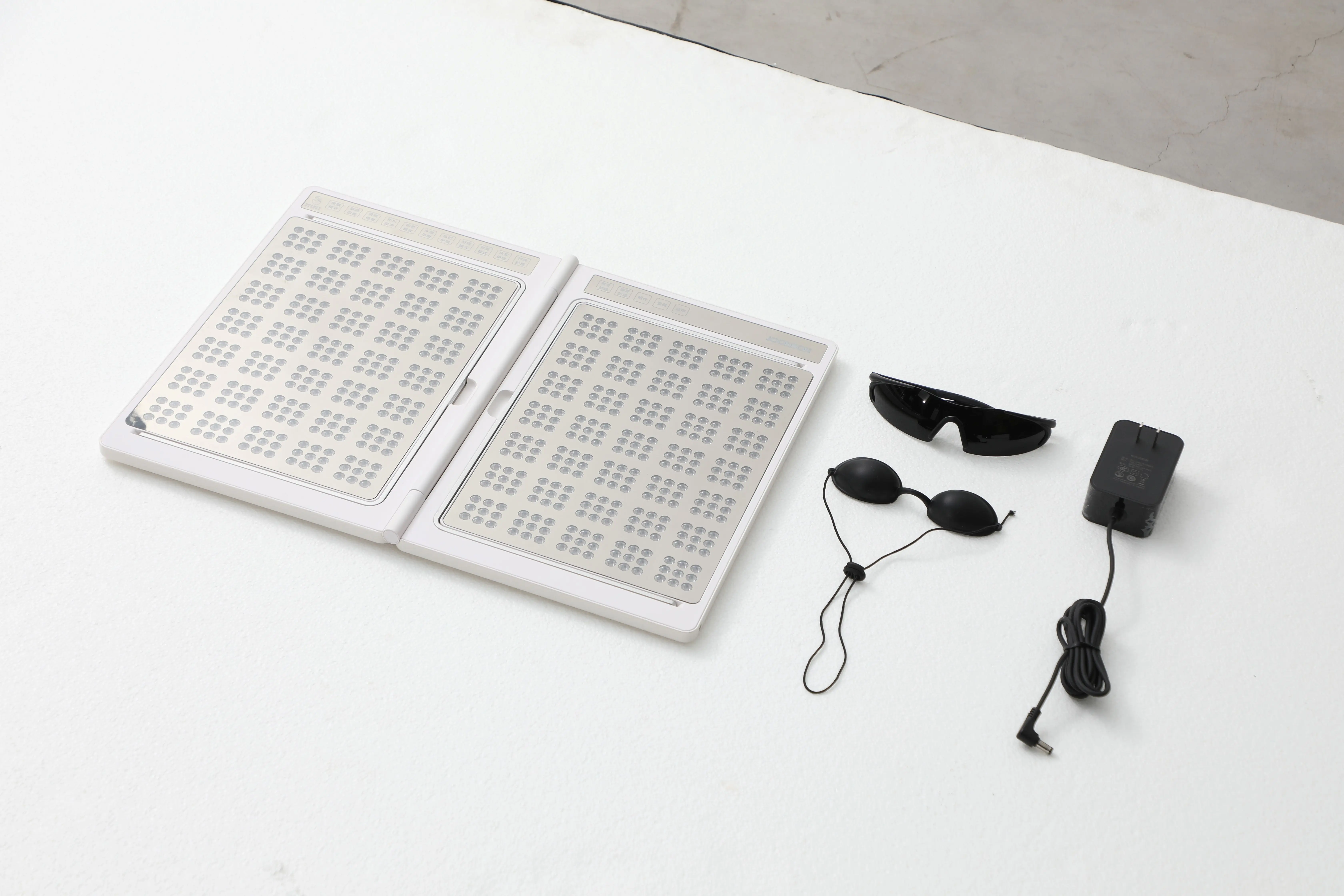 9 Wavelengths 480nm 590nm 630nm 660nm 810nm 850nm 1060nm 350W Light Therapy Infrared Light Therapy Panel