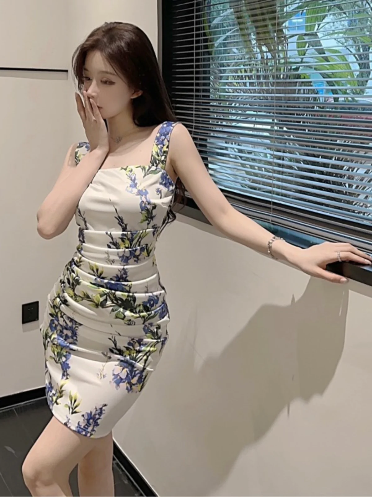 

Новый летний жилет с цветочным принтом и запахом на талии, облегающий жилет, юбка, женское вечернее платье на бретельках, бренд KWOKFOOK